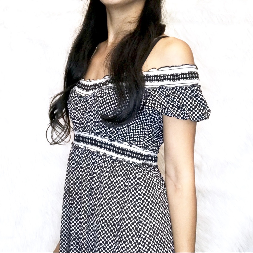 Max Edition ruffle floral stretchable off shoulder - Picture 7 of 8